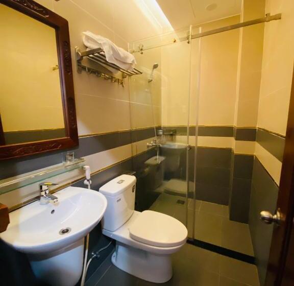 اتاق استاندارد, Jen