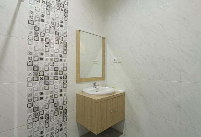 חדר אקונומי, Idr Green Guest House Syariah Mitra Reddoorz