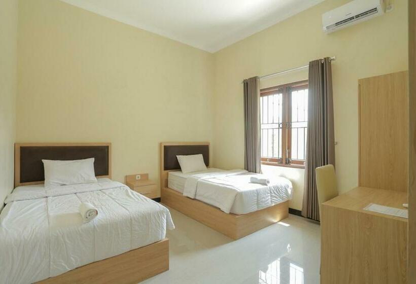 חדר דלוקס, Idr Green Guest House Syariah Mitra Reddoorz