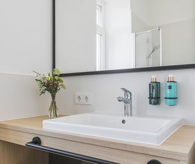 컴포트 트리플 룸, Stadthotel Oberndorf   24h Self Check In Terminal