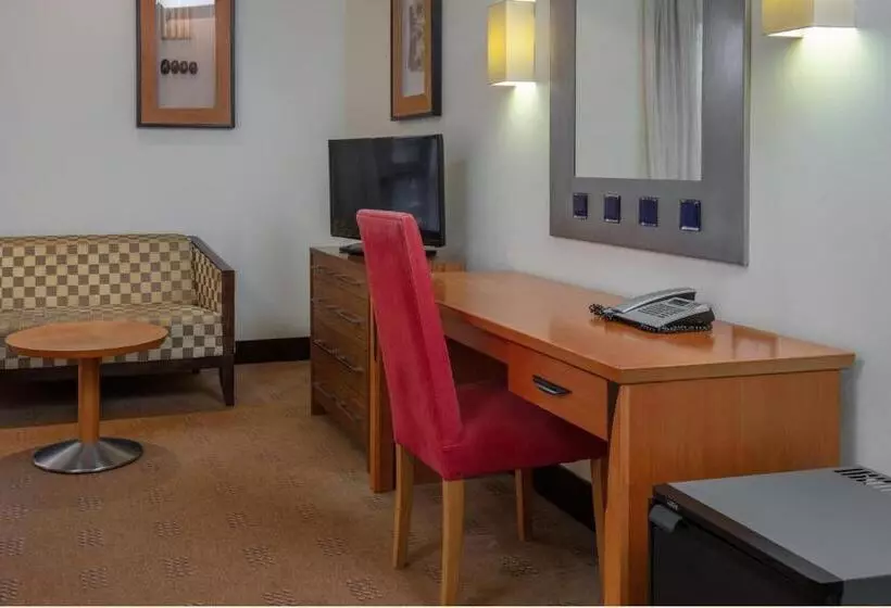 クラシックルーム, Crewe Hall Hotel & Spa   Cheshire