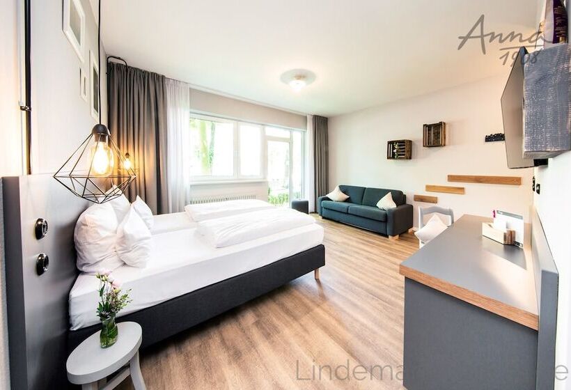 اتاق خانوادگی, Anna 1908