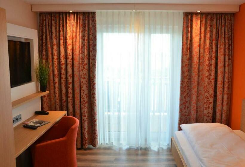 프리미엄 싱글 룸, Bergwirt