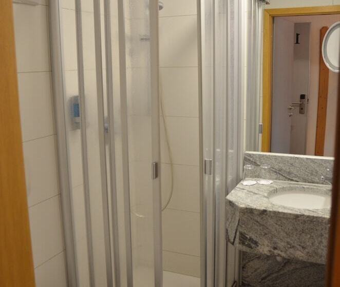 스탠다드 룸, Bergwirt