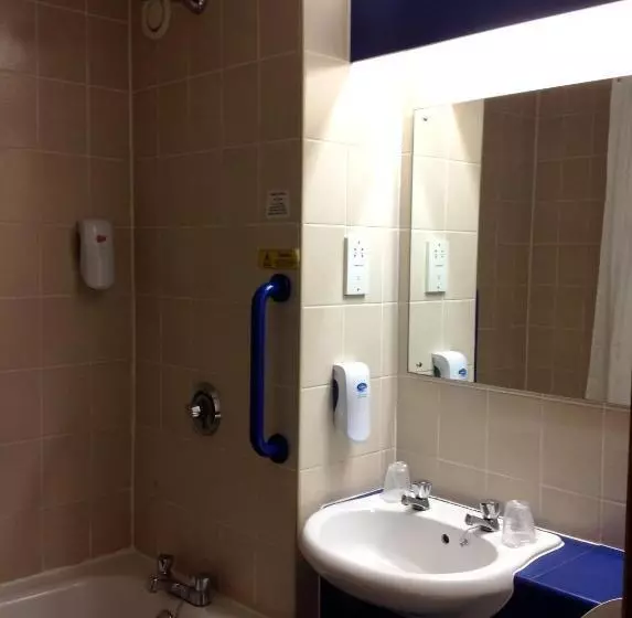 Standard-huone, Days Inn Magor