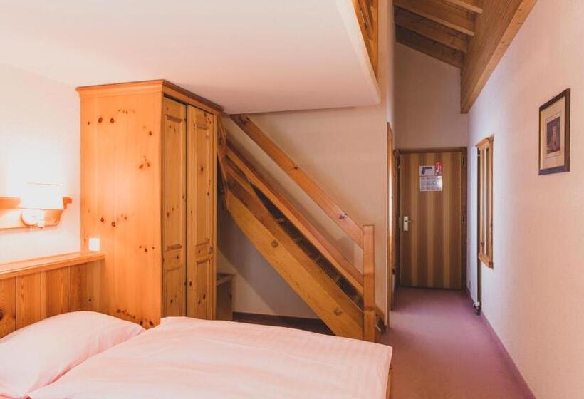 스탠다드 트리플 룸, Europe