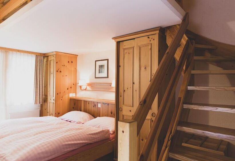 스탠다드 트리플 룸, Europe