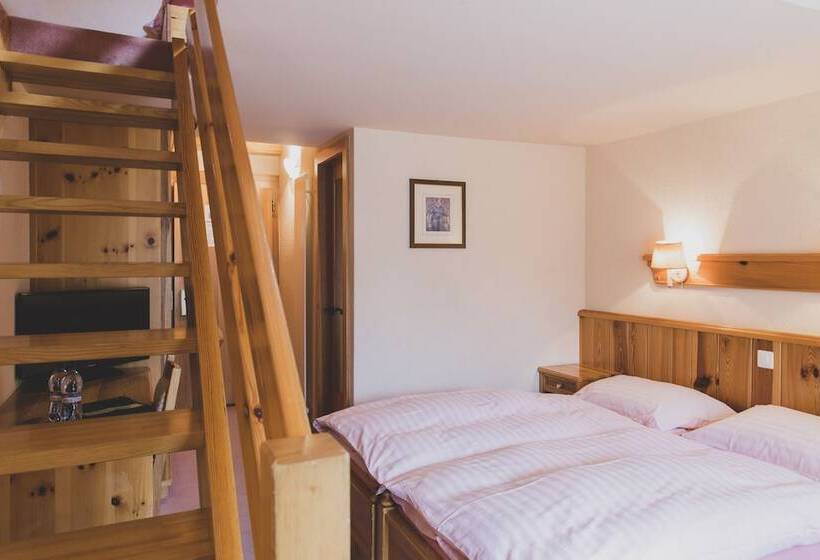 4인용 스탠다드 룸, Europe