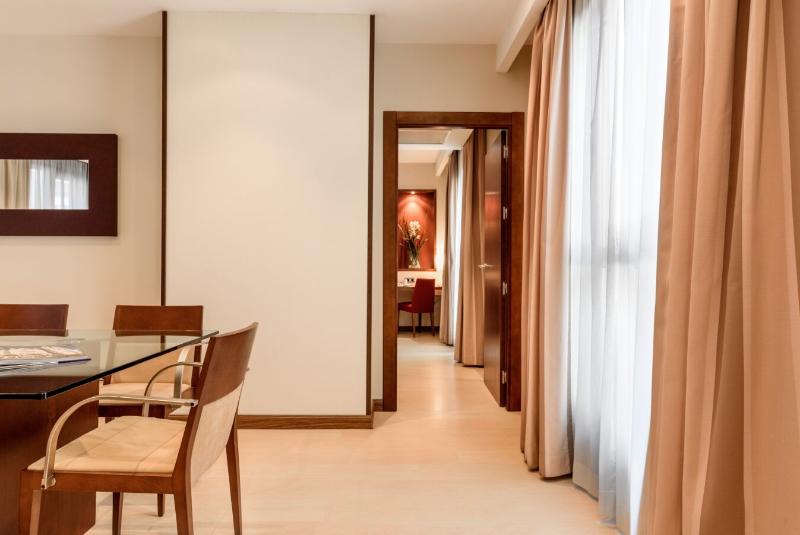 سوییت جونیور, Exe León