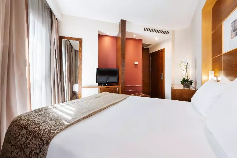 Economy Zimmer, Exe León