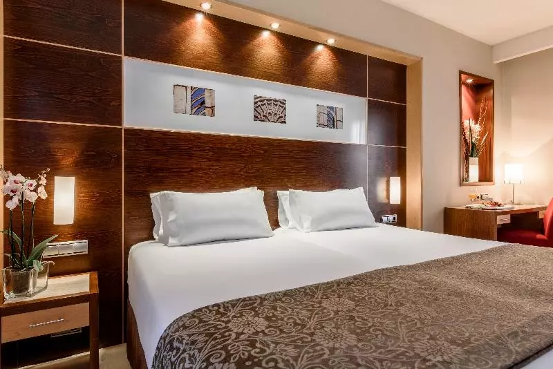 Standardzimmer, Exe León