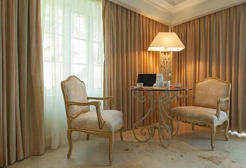 اتاق لوکس با تخت بزرگ, Grand Isla Navidad Golf & Spa Resort With Marina