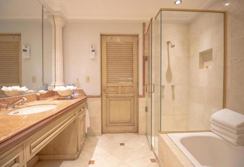 سوییت, Grand Isla Navidad Golf & Spa Resort With Marina