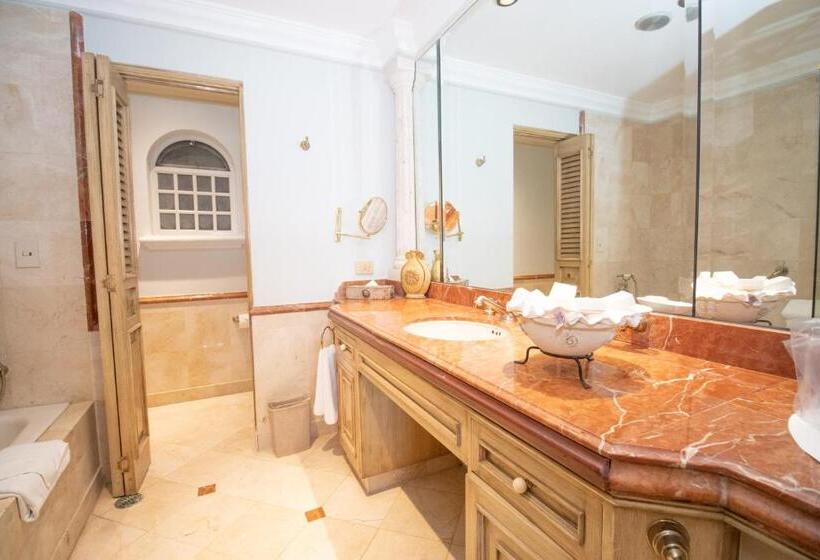 سوییت, Grand Isla Navidad Golf & Spa Resort With Marina