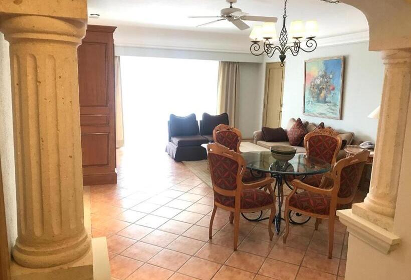 سوییت, Grand Isla Navidad Golf & Spa Resort With Marina