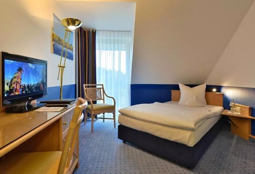 Standard Single Room, Parkhotel Weiskirchen