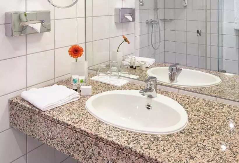 Comfort Single Room, Parkhotel Weiskirchen