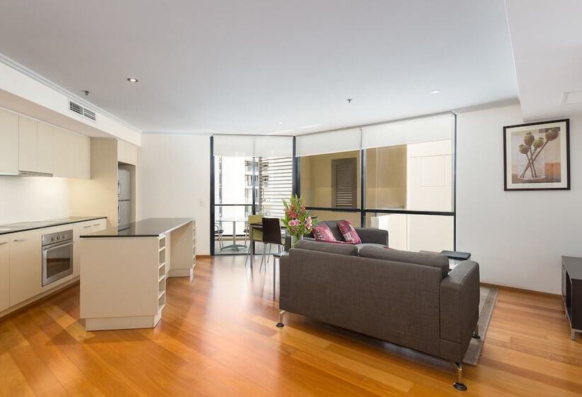 דירת אקזקיוטיב, חדר שינה 1, Quest River Park Central