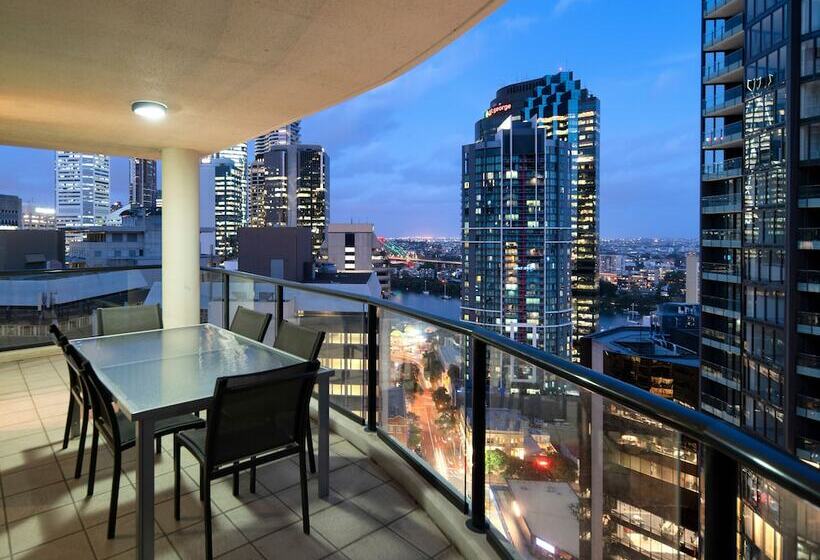 דירת שלושה חדרים, Quest River Park Central