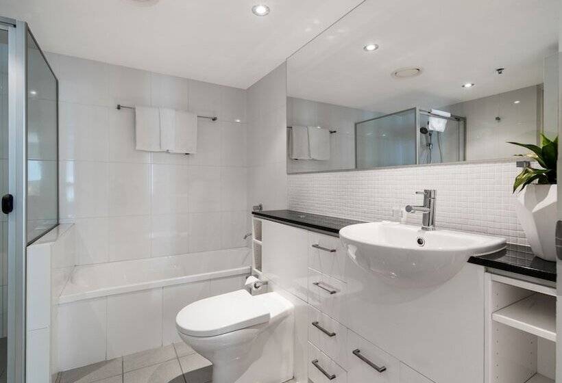 דירת אקזקיוטיב 2 חדרים, Quest River Park Central