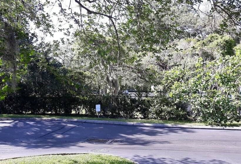 غرفه قياسيه سريرين مزدوجين, Ramada By Wyndham Temple Terrace/tampa North