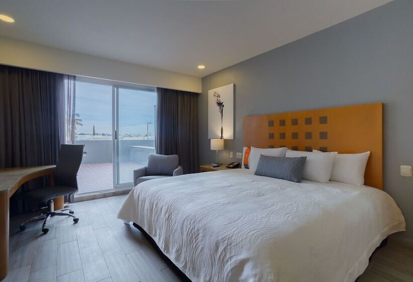 חדר דחוקס עם מיטת קינג, Real Inn Torreón