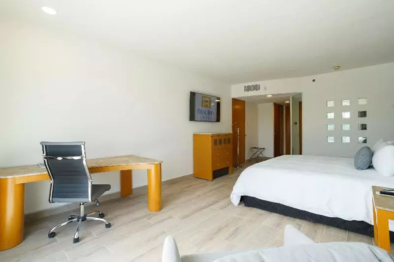 اتاق لوکس, Real Inn Torreón