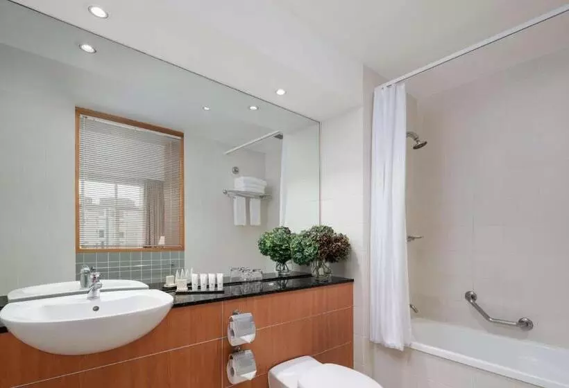 キングサイズベッドのスイートルーム, Rydges Newcastle