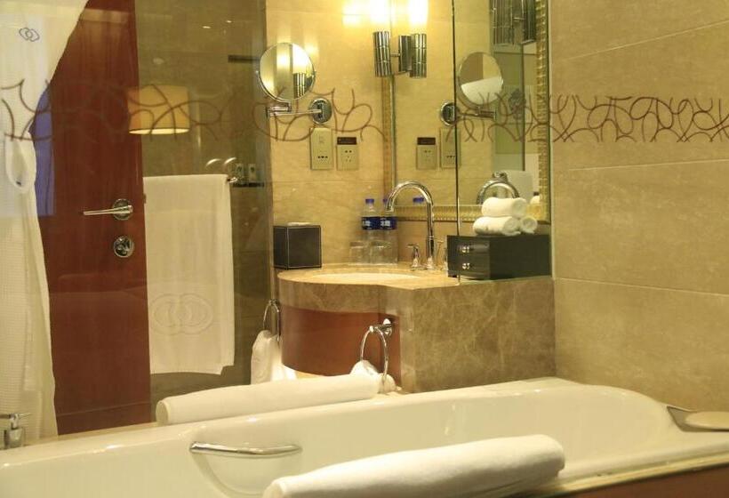 도시전망 디럭스룸 킹침대, Sofitel Harbin
