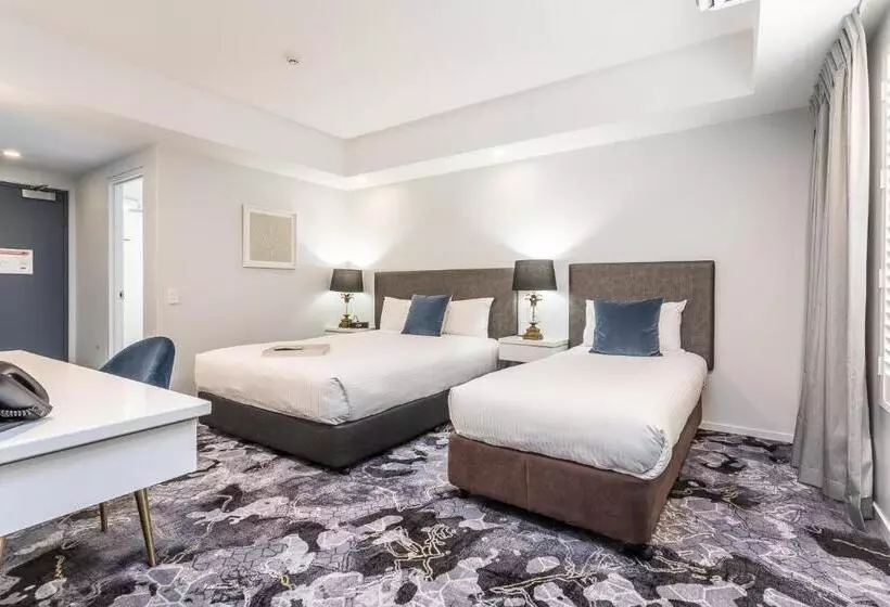اتاق استاندارد سه نفره, Kingsford Smith Motel
