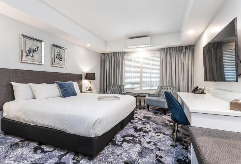 חדר דחוקס עם מיטת קינג, Kingsford Smith Motel