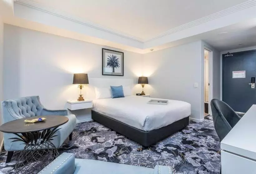 اتاق لوکس, Kingsford Smith Motel