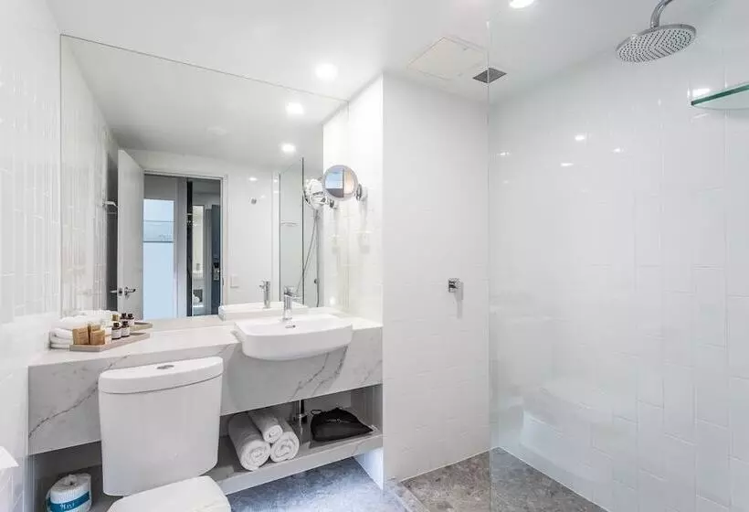 اتاق لوکس, Kingsford Smith Motel