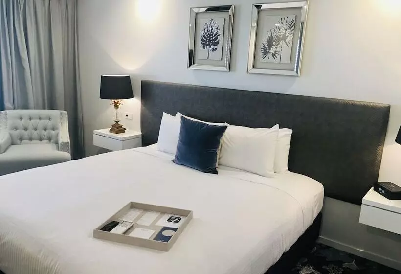 اتاق لوکس, Kingsford Smith Motel