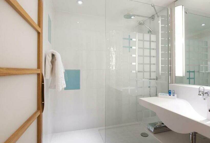Номер Superior, Novotel London Greenwich