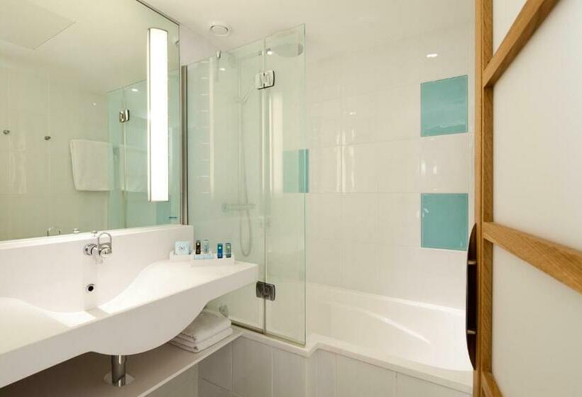 수피리어 룸, Novotel London Greenwich