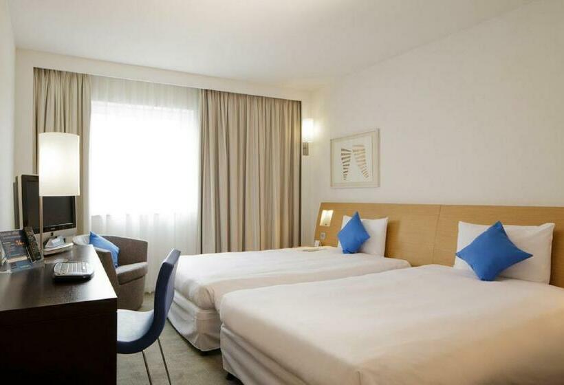 Номер Superior, Novotel London Greenwich