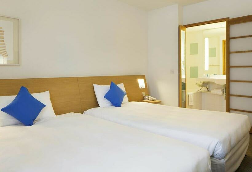 Номер Superior, Novotel London Greenwich