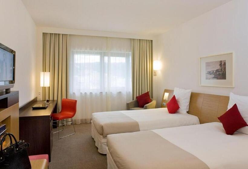 Номер Superior, Novotel London Greenwich