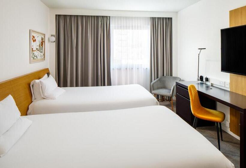 Номер Superior, Novotel London Greenwich