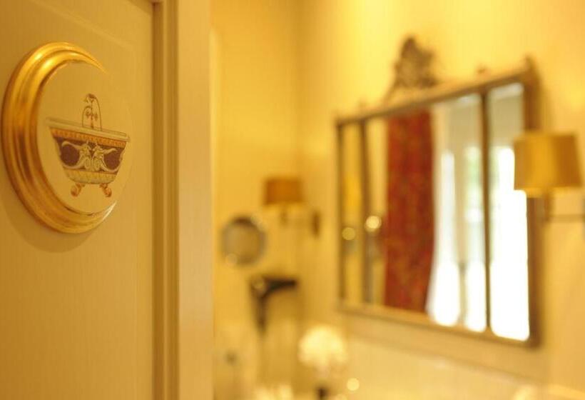 جناح جونيور, Schlosshotel Burg Schlitz