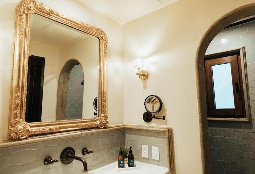 اتاق استاندارد با بالکن, El Golpe De Vista