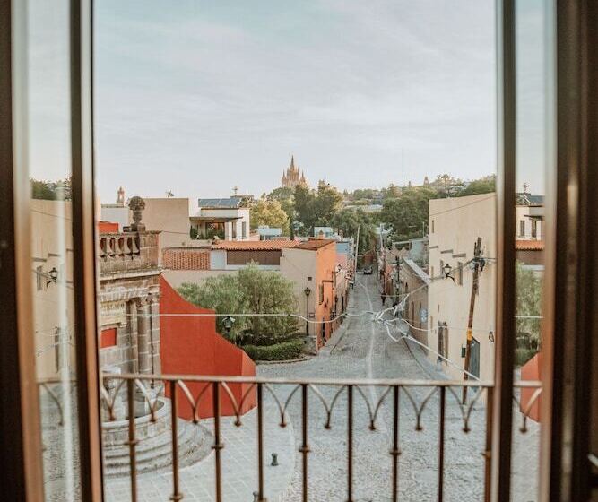 سوییت لوکس, El Golpe De Vista