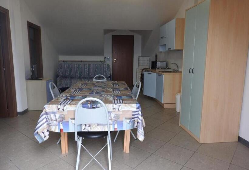 דירת חדר, Vista Mare