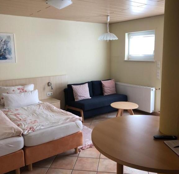 إستوديو قياسى, Gästehaus Juhl