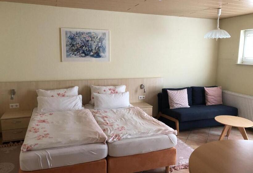 إستوديو قياسى, Gästehaus Juhl