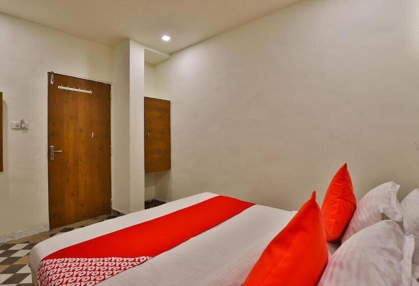 Basic Rum, Oyo 30712 Surya