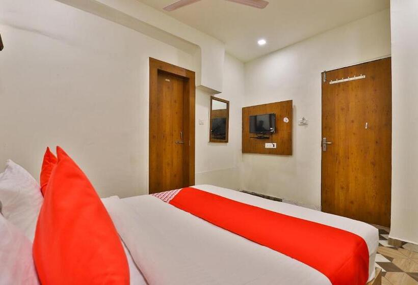 Basic Rum, Oyo 30712 Surya