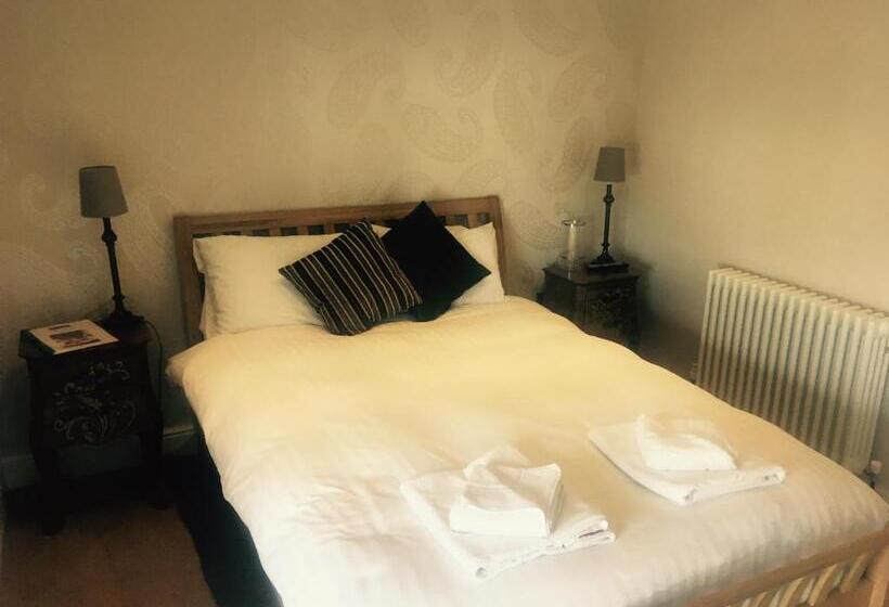 标准间, The Pennine Inn