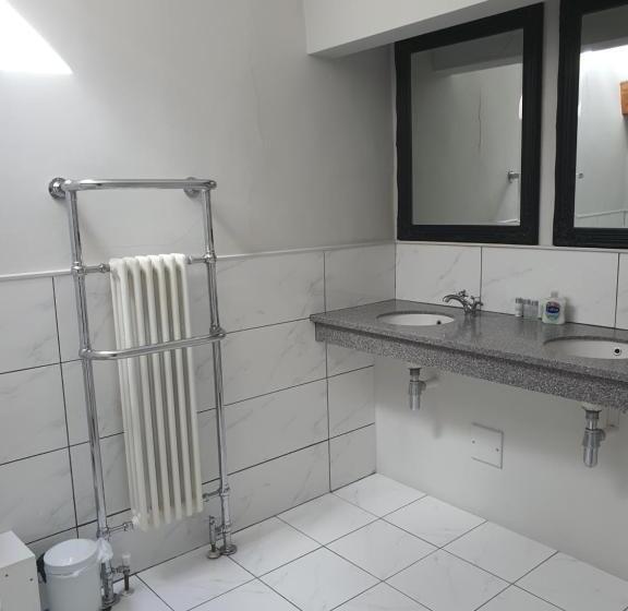 豪华房间, The Pennine Inn